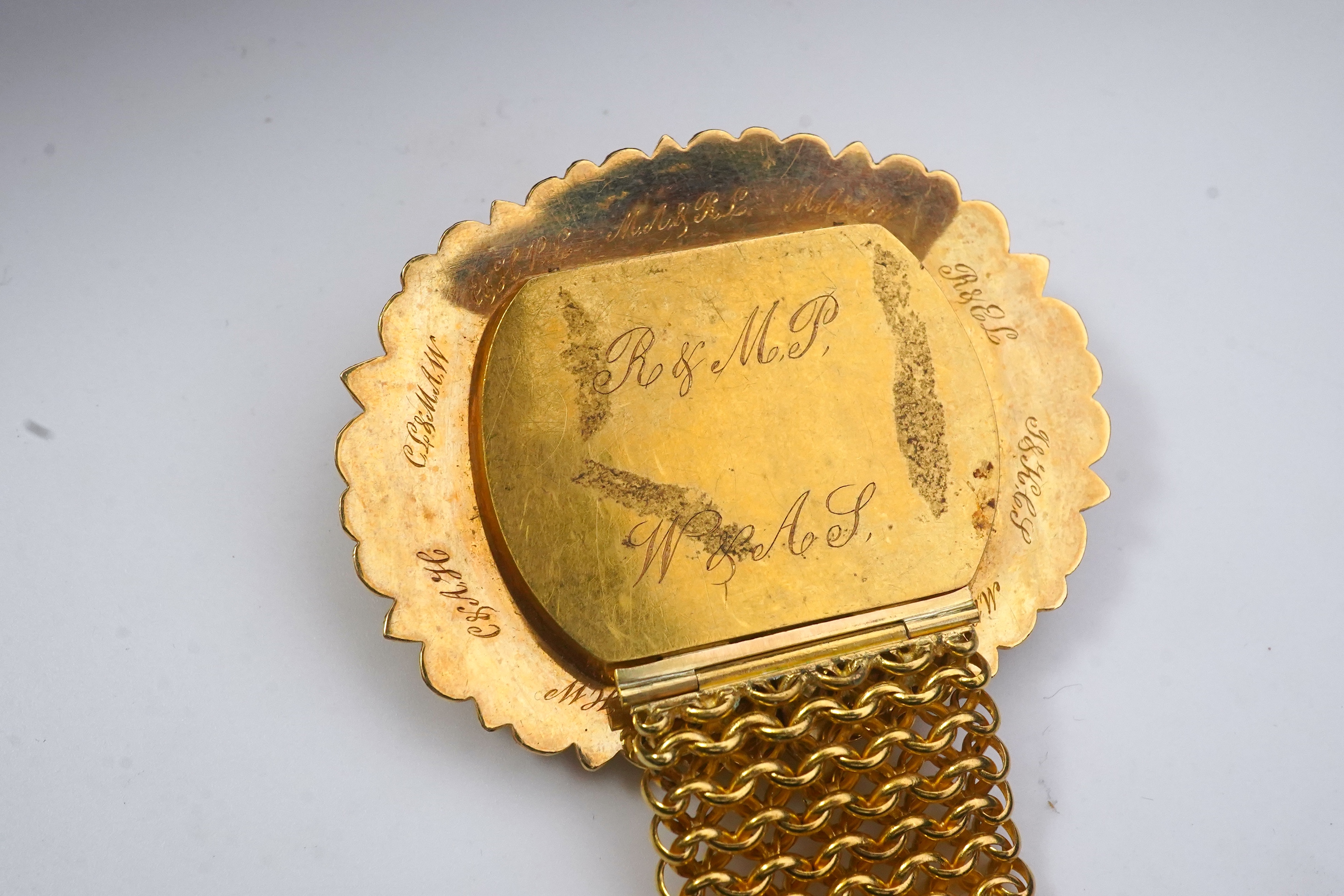 A fine sentimental Georgian gold and hairwork bracelet, 1820s